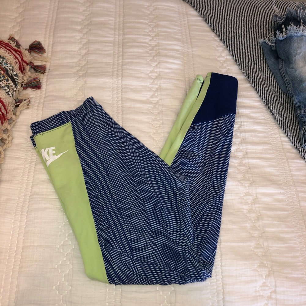 80s inspired Nike leggings worn ONCE.